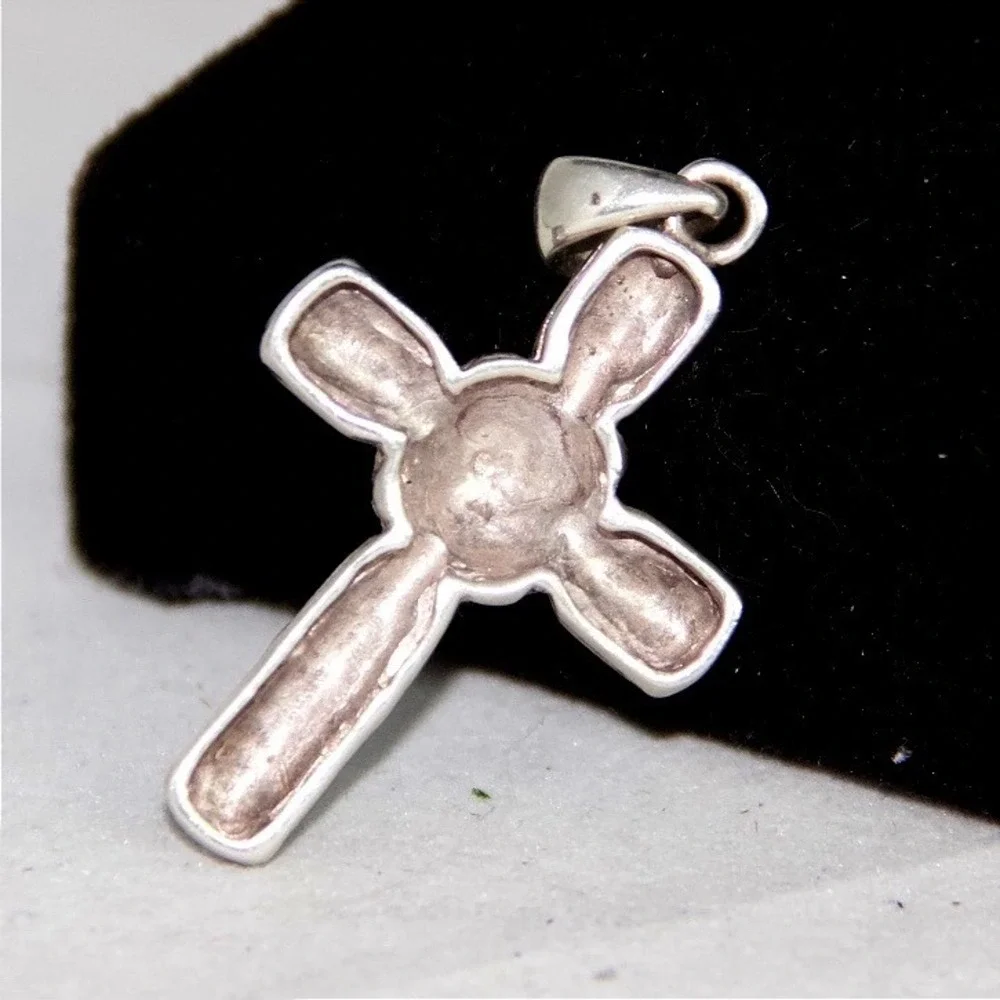 Vintage Sterling Silver Marcasite Cross‎ Pendant Knotted Religious Charm 925